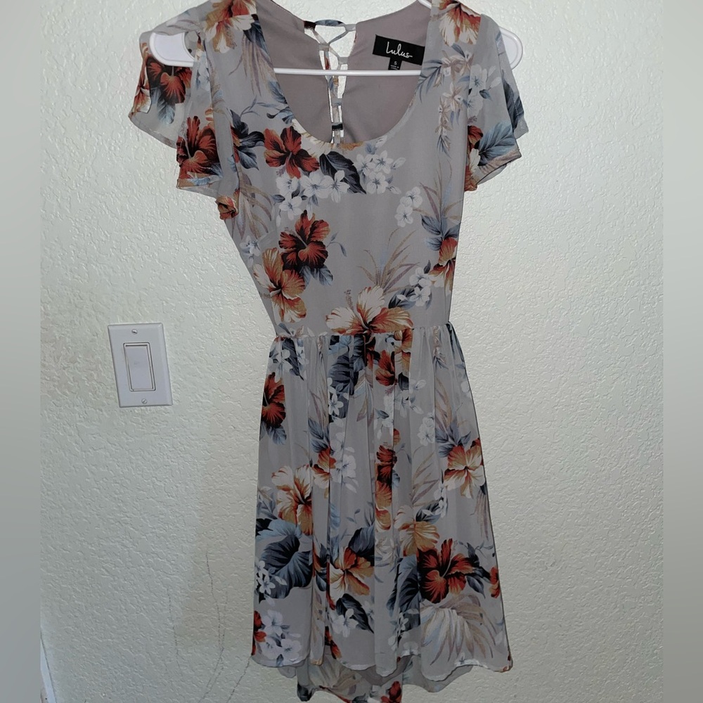 Lulu’s Gray Floral Dress, Above Knee